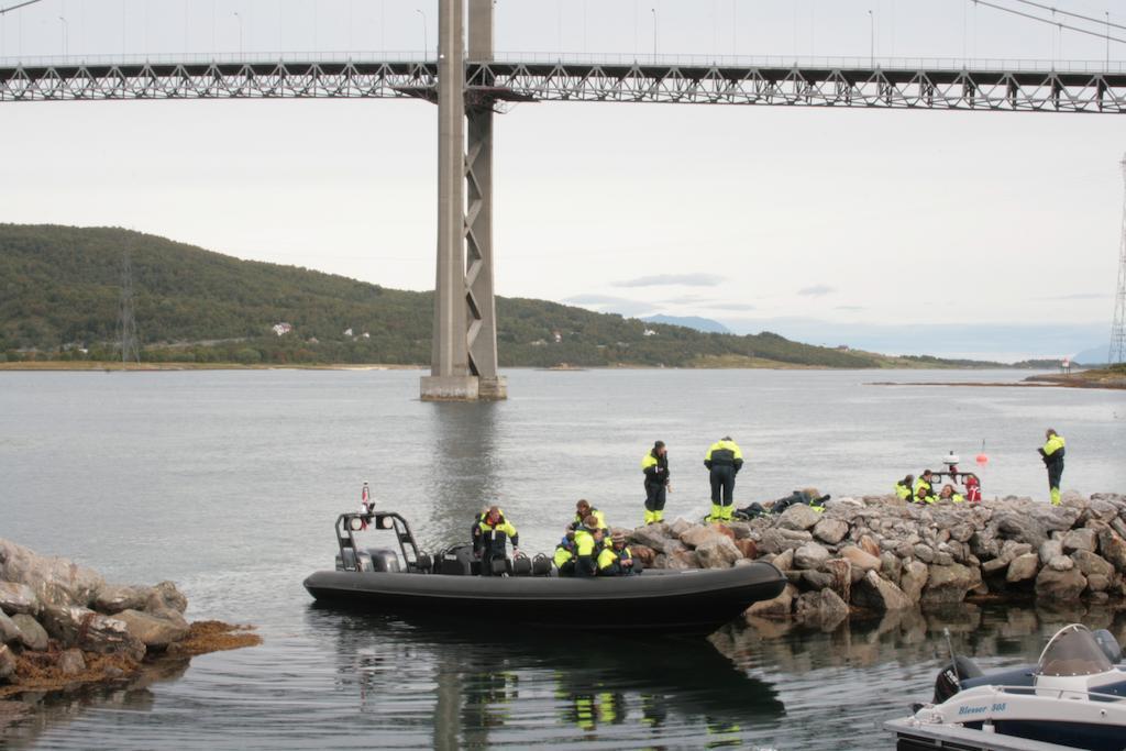 Вілла Tjeldsundbrua Maritim Evenskjer Екстер'єр фото