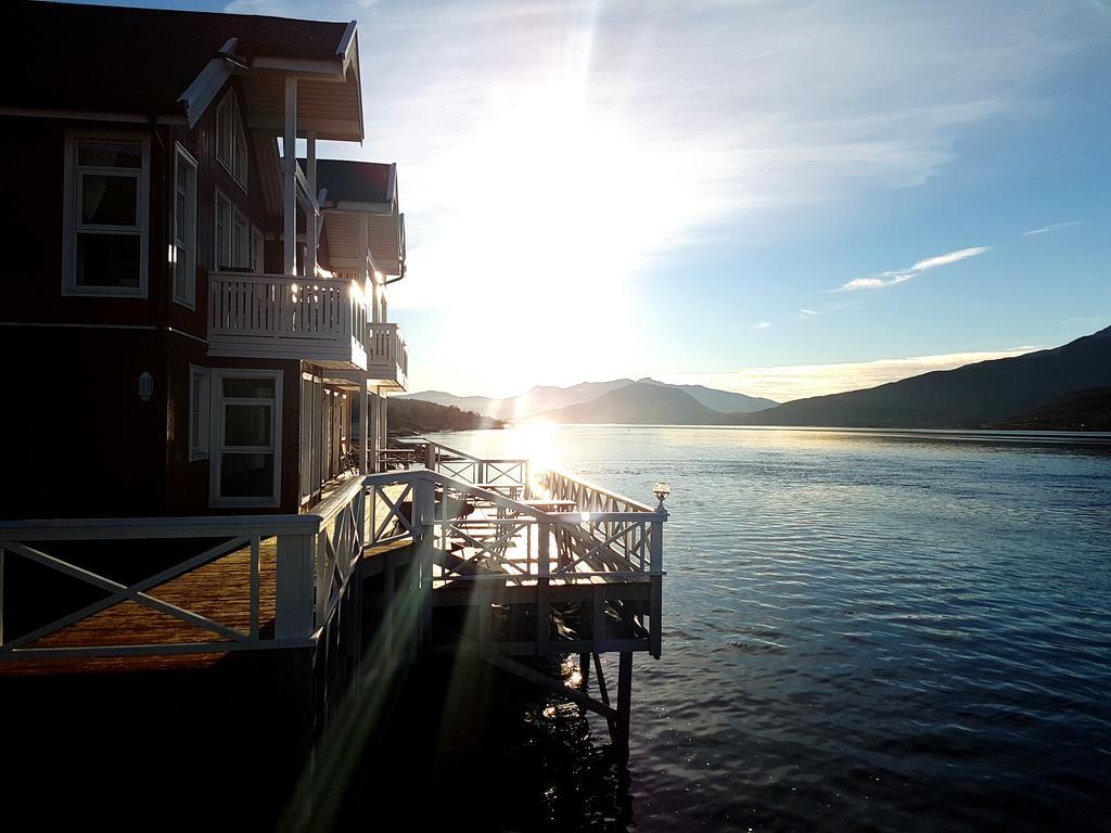 Вілла Tjeldsundbrua Maritim Evenskjer Екстер'єр фото
